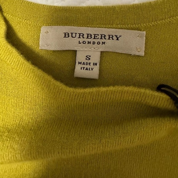 Burberry Green Cap Sleeve Crewneck Sweater with Pointelle Detailing - Picture 8 of 8